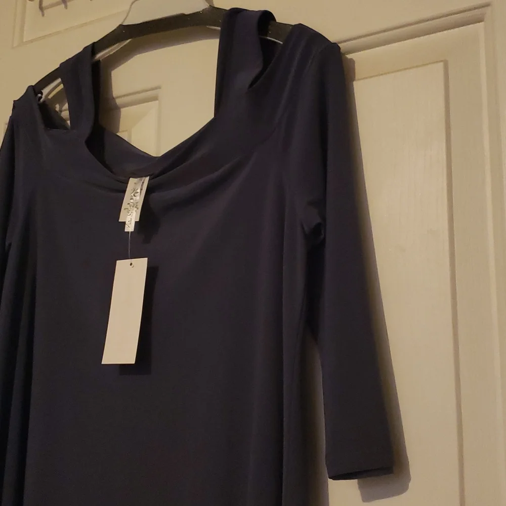 NWT Grey Boutique come and see top - Picture 3 of 4